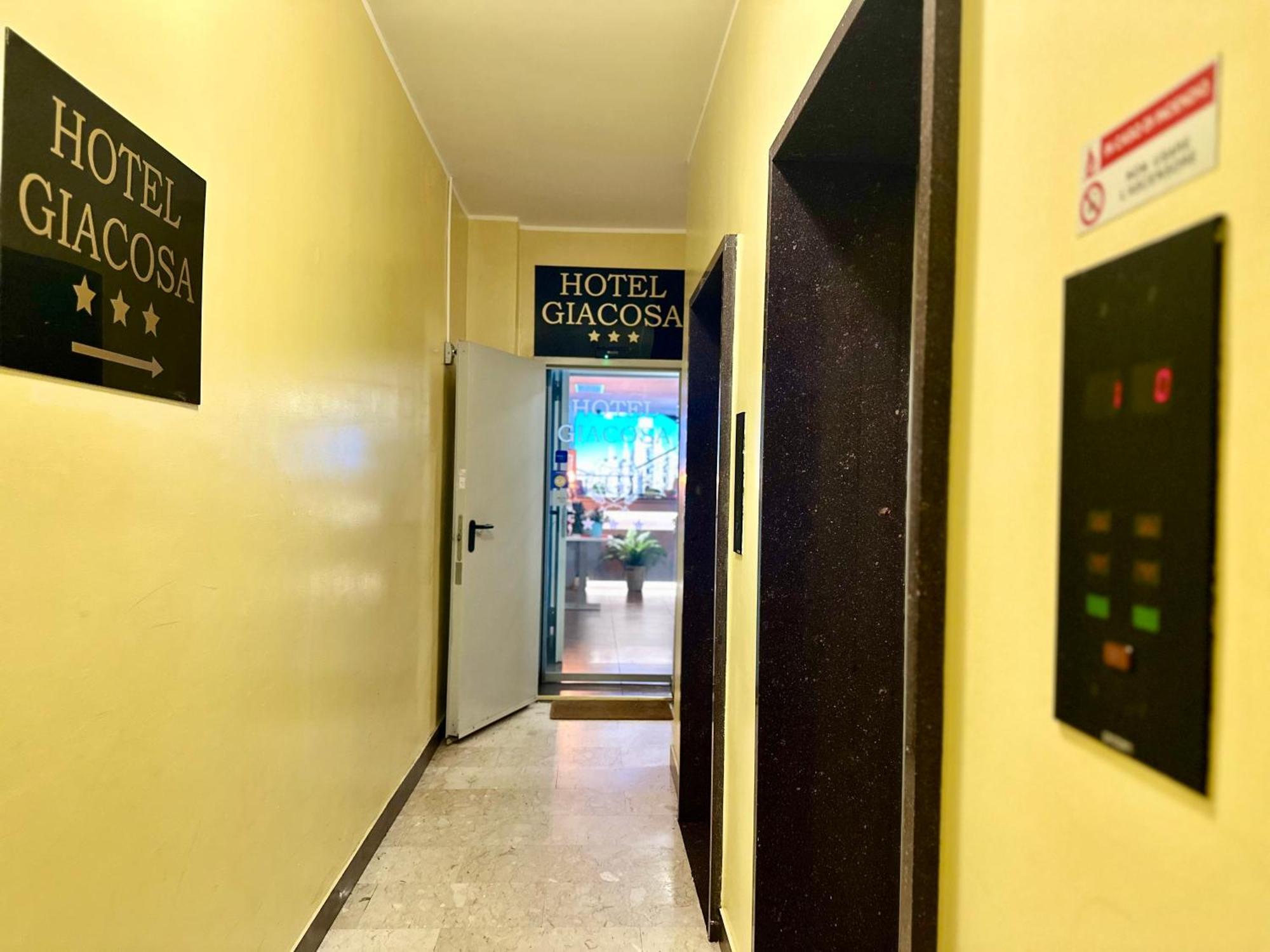 Hotel Giacosa Мілан Екстер'єр фото
