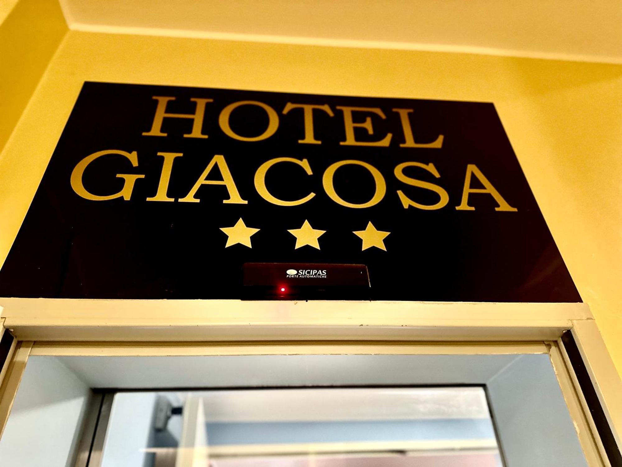 Hotel Giacosa Мілан Екстер'єр фото